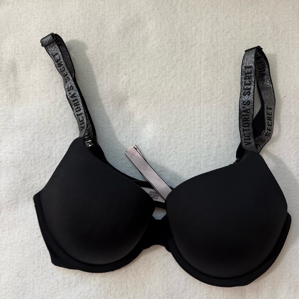 Victoria’s Secret t-shirt push-up bra metallic branded convertible straps 32D​